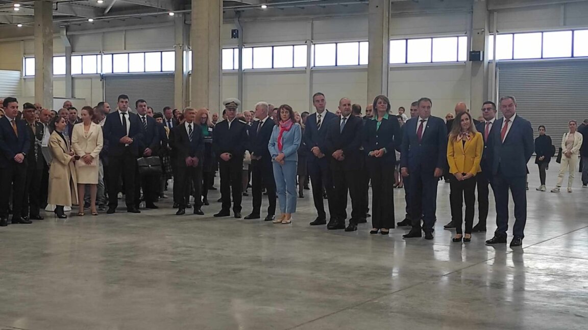 Завод за бронирани машини и дронове бе открит в Бургас