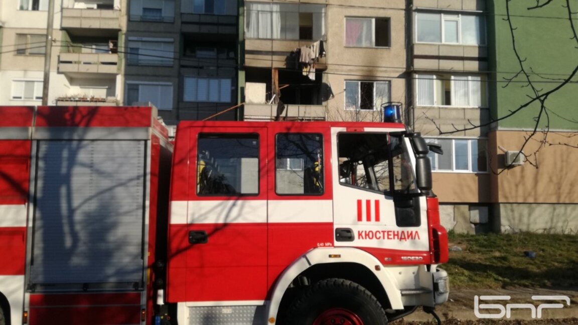 Български екип се включи в борбата с пожара в района на Крива паланка, РСМ