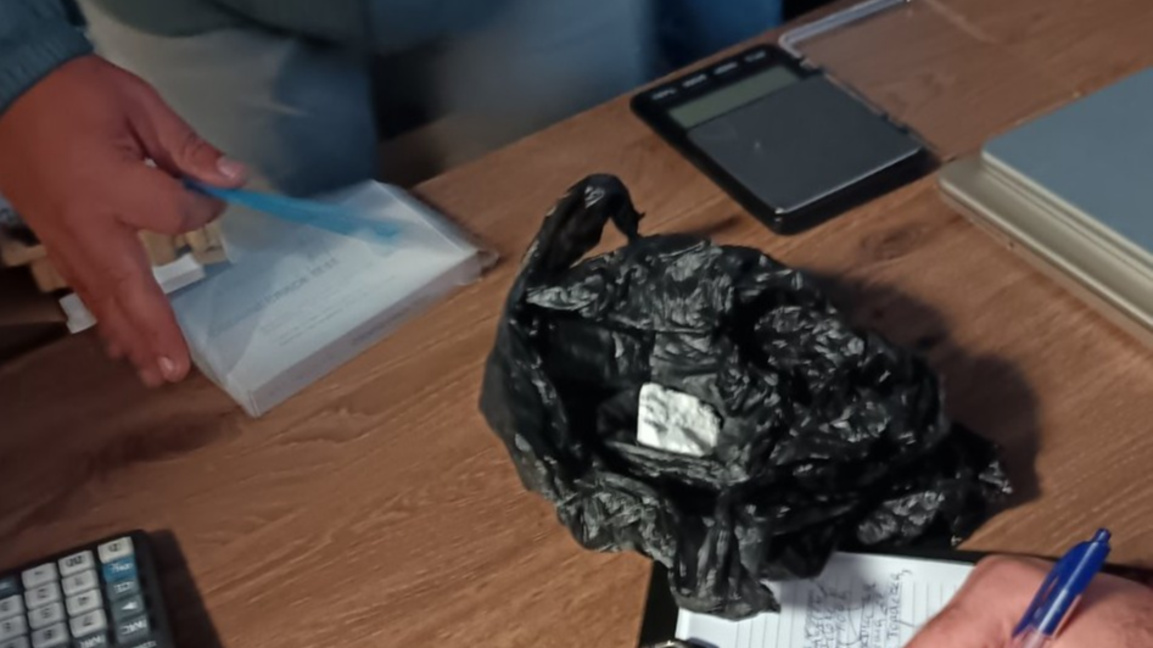 Двама в ареста за кокаин