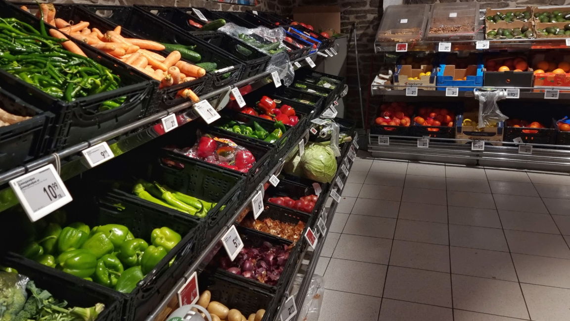 Всеки българин изхвърля средно по 41 кг храна на година