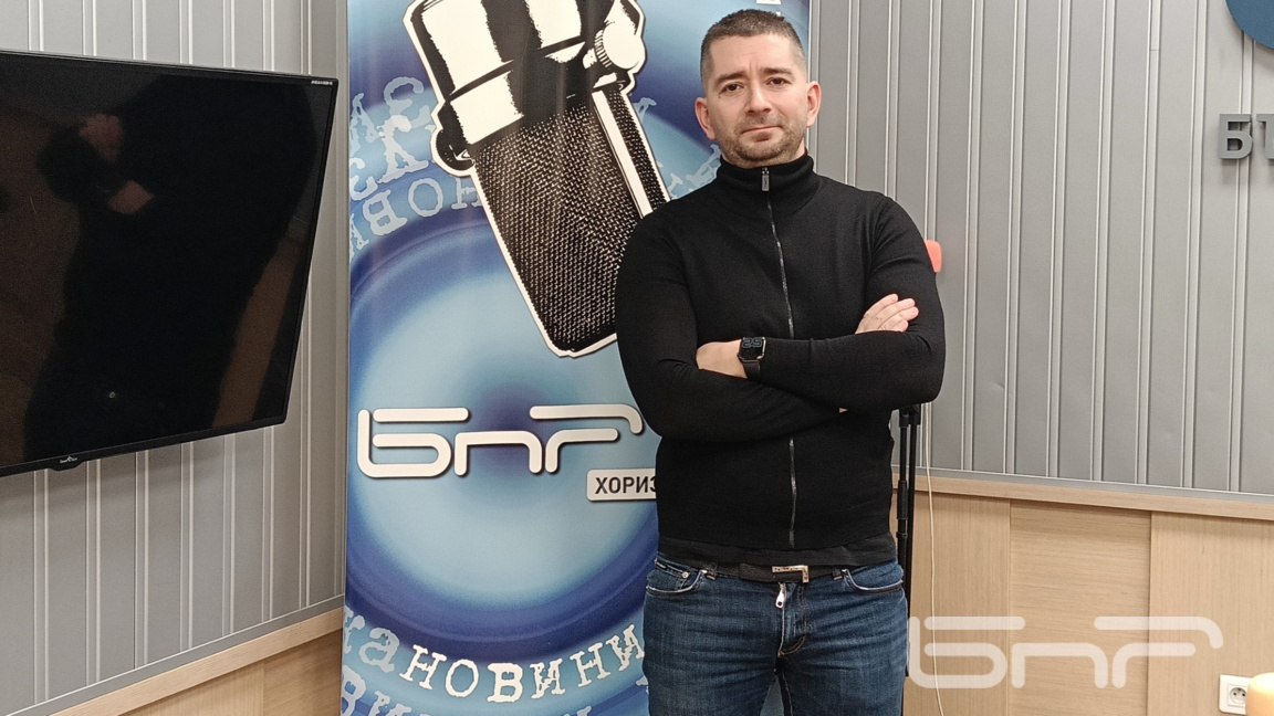 Слави Василев