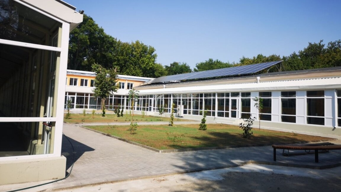 Видинска гимназия разширява дейността на центъра за високи постижения