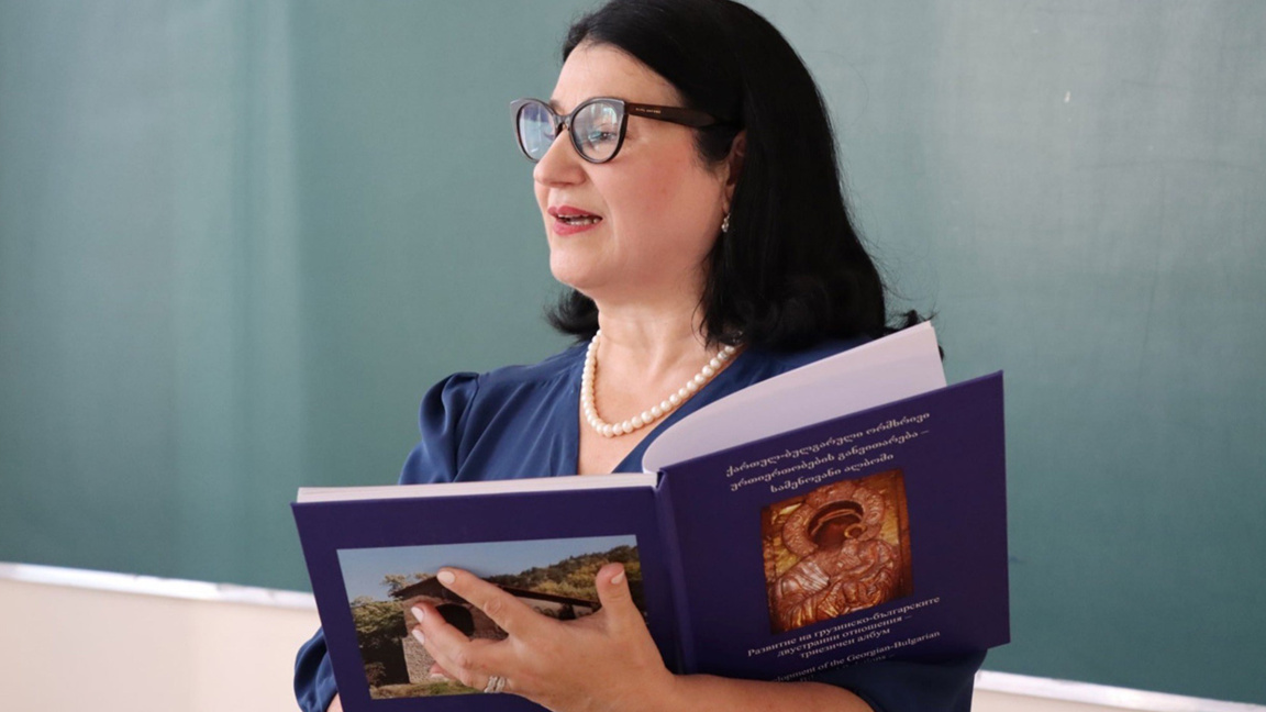 Проф. Индира Дзагания