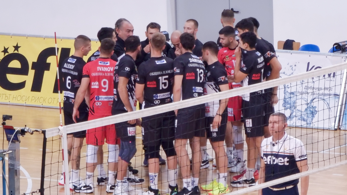 Локомотив поведе в полуфиналната серия