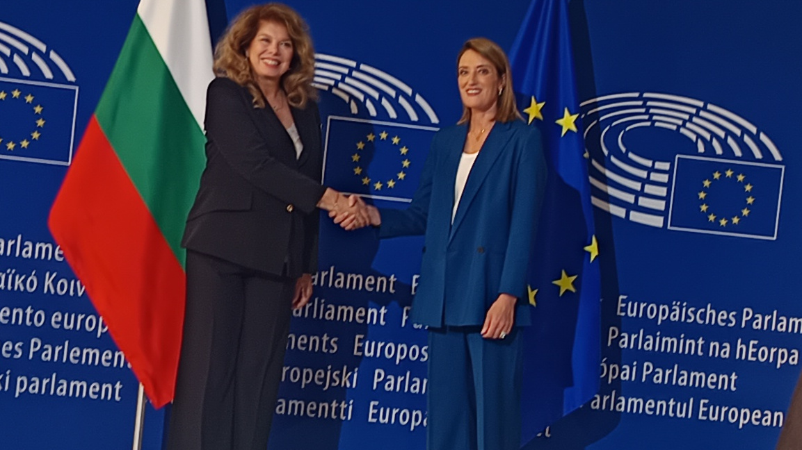 Президентът Илияна Йотова се срещна в Европарламента и с неговия председател Роберта Мецола