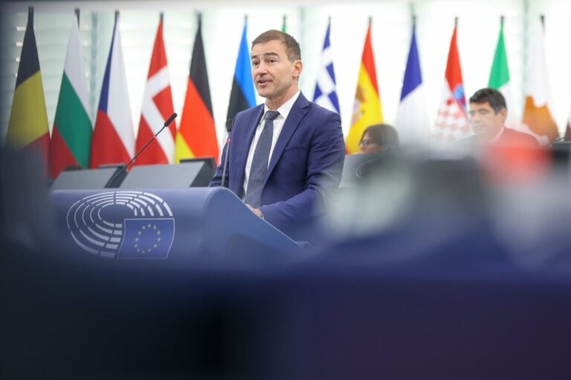 AP, Kuzey Makedonya İlerleme Raporu’nda "Makedon ulusu ve dili" ifadesini reddedecek