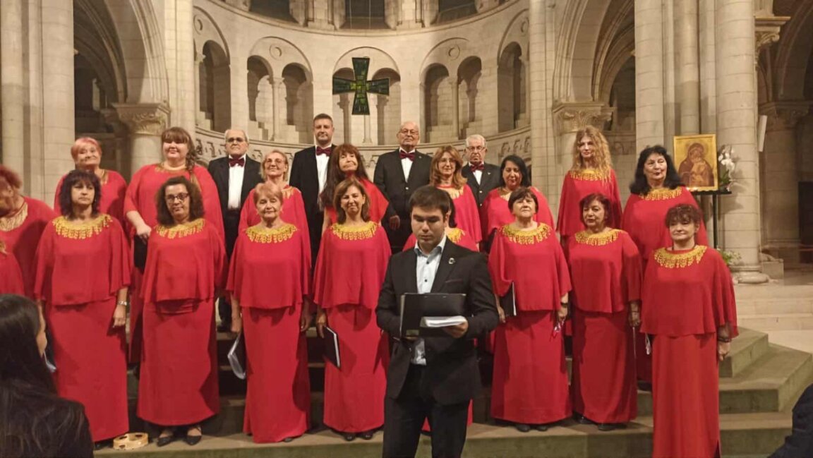 Пловдивско певческо дружество "Ангел Букорещлиев"