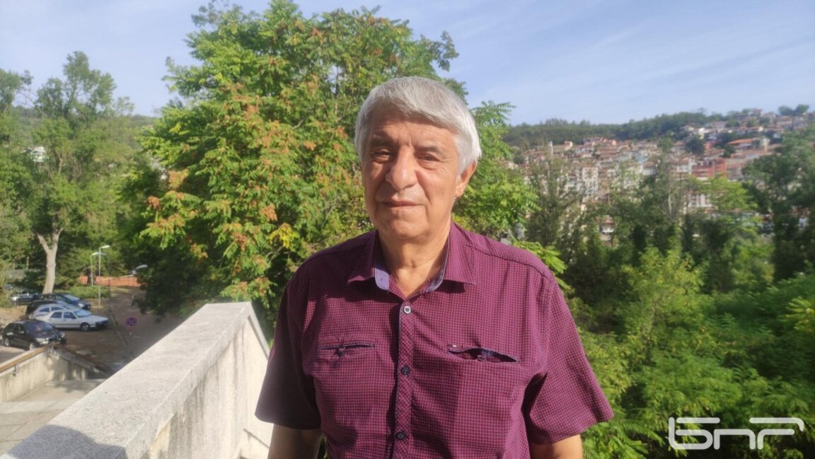 Проф. Пламен Павлов