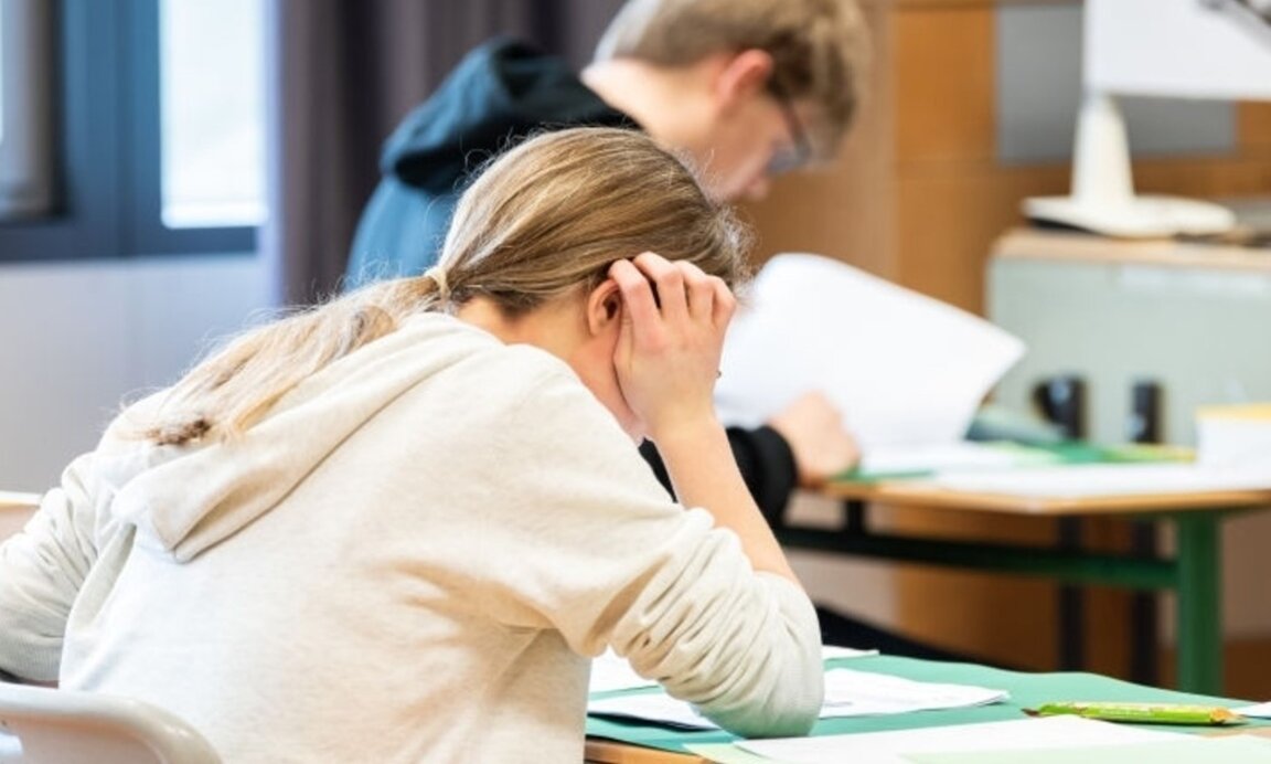 Учениците от 7 клас могат да видят писмените си работи