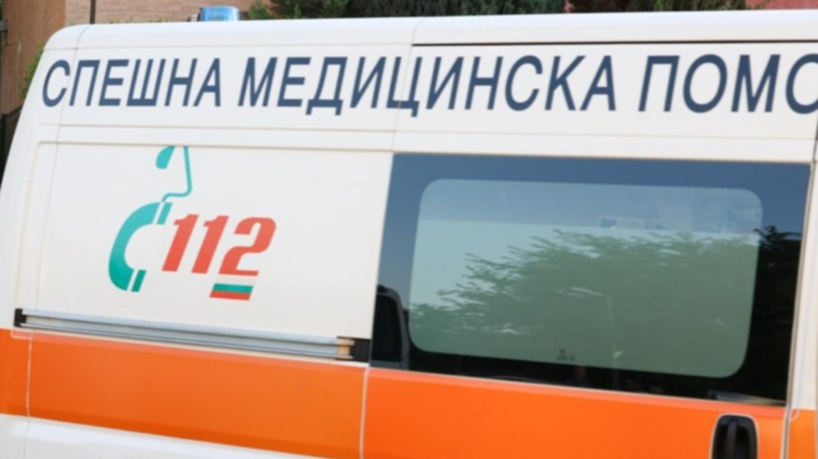 Спешна медицинска помощ линейка