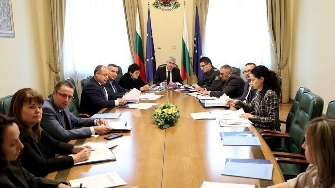 El Gabinete interino respalda la aceleración de la construcción de nuevas capacidades nucleares y del Corredor Vertical de Gas