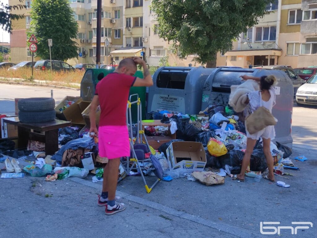 Камионите за боклук във Варна не стигат, но изоставането със събирането е по-малко от миналата година