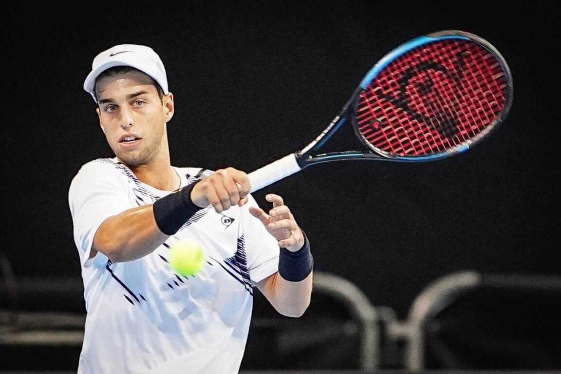 Адриан Андреев