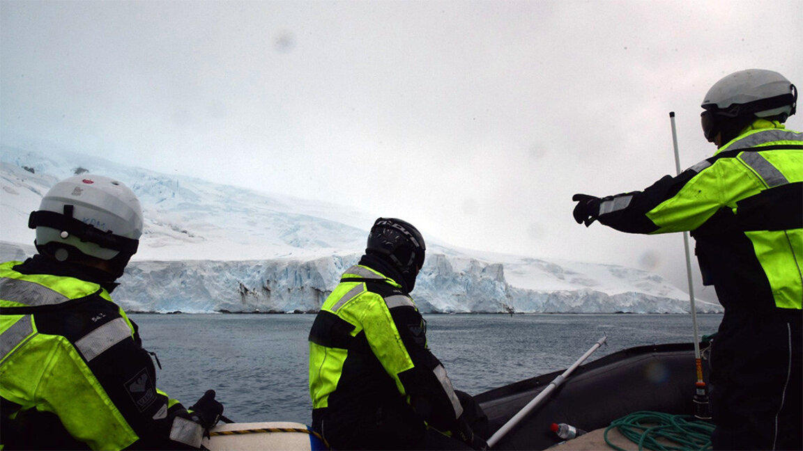 Des Bulgares explorent l’île Smith en Antarctique