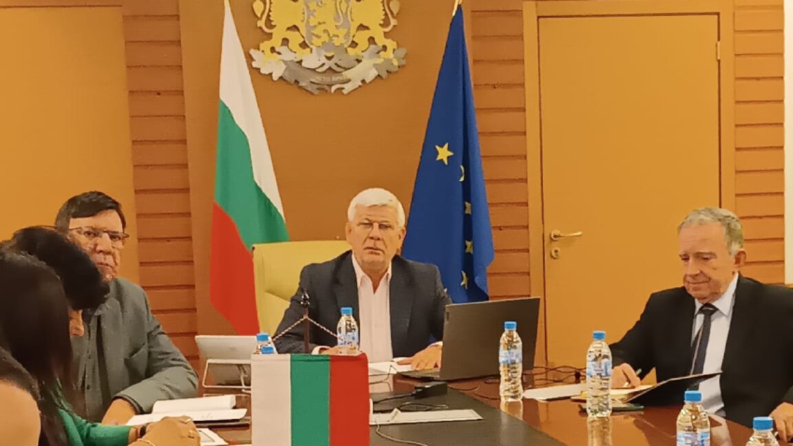 Υπουργός Γεωργίας: Οι πτηνοτρόφοι θα ζητήσουν χρήματα λόγω της Ουκρανίας