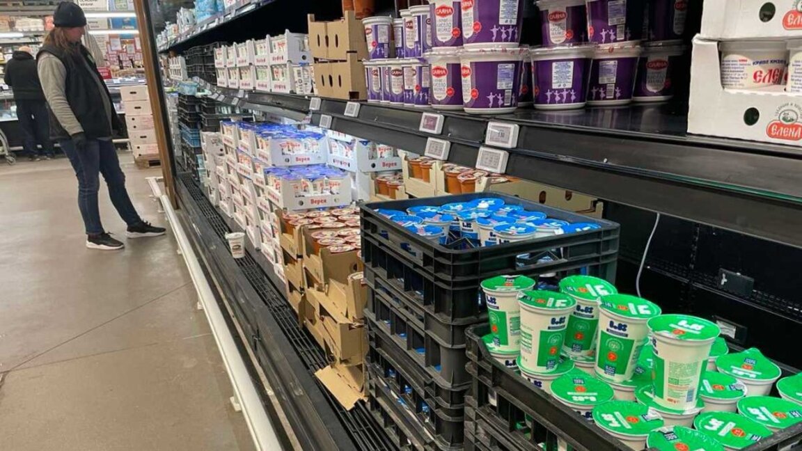 Горивата бележат ръст средно с 4% за последния месец, драстични разминавания на основни храни по градовете