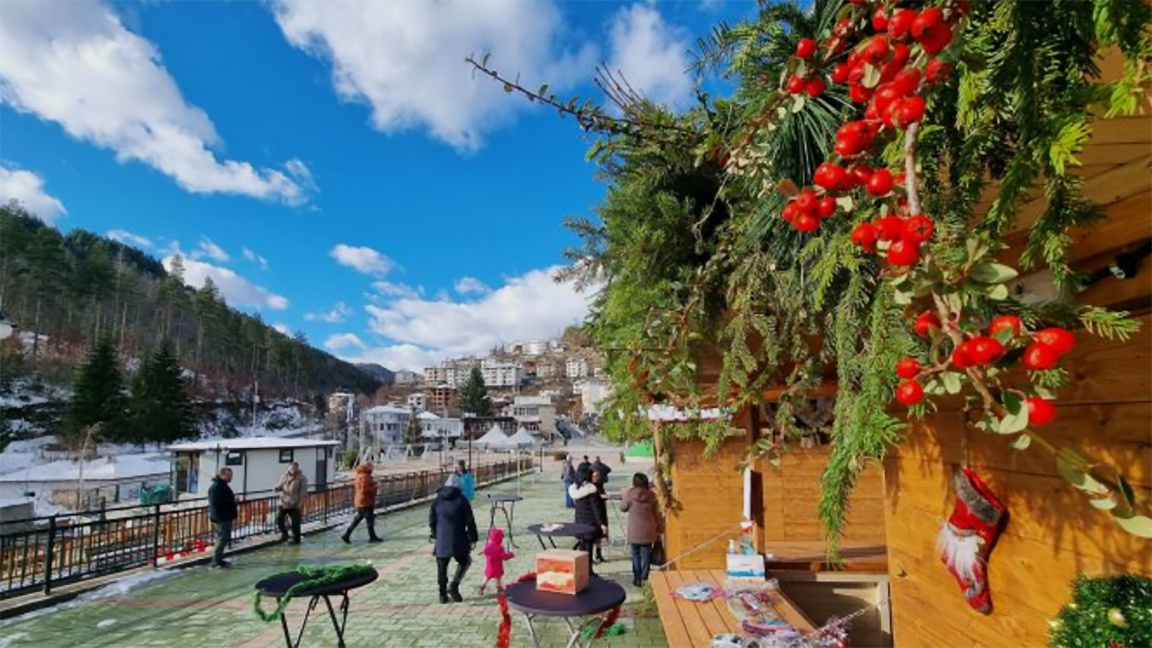 Përrallë dimërore rodopase në Banite – filma, pazar dhe kaçamak rodopas 