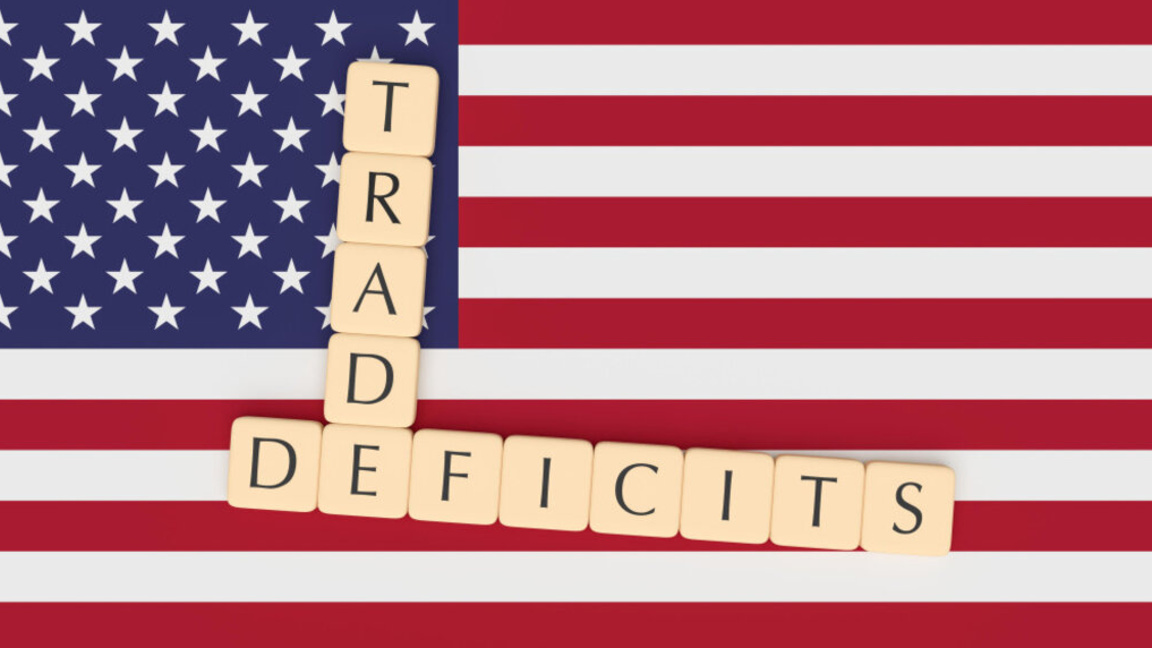 Търговският дефицит на САЩ се сви през септември до 5-годишно дъно