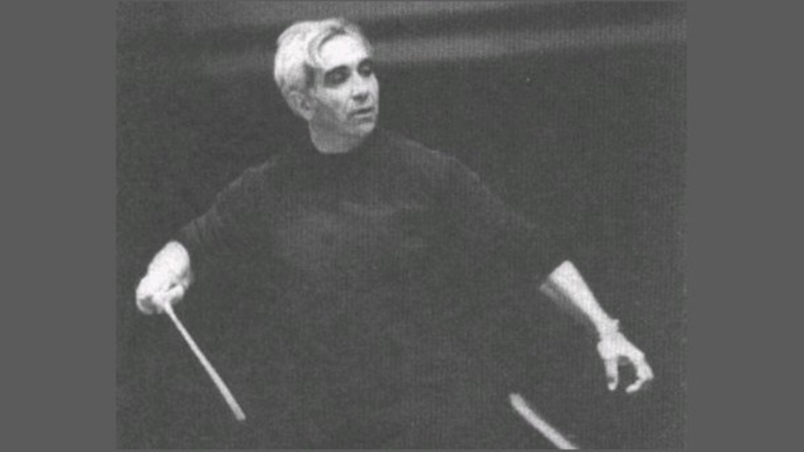 Диригентът Константин Илиев