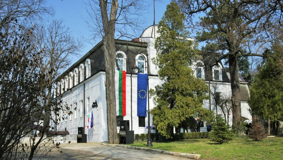 Радио Варна на 90