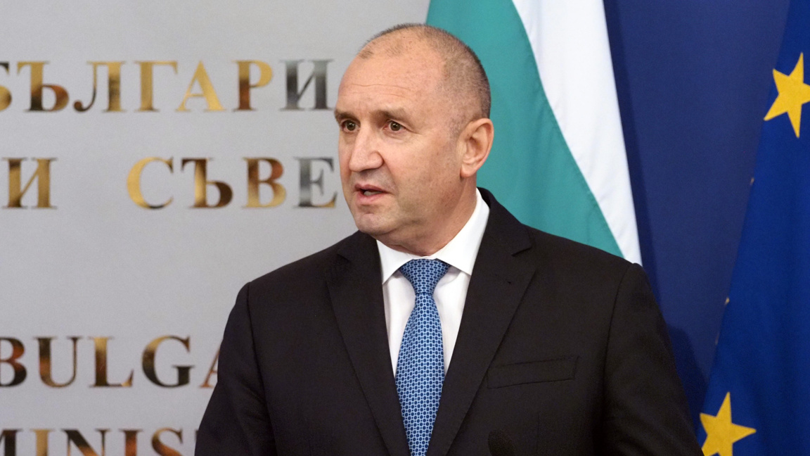 Premierul Radev participă la o reuniune spațială la Paris