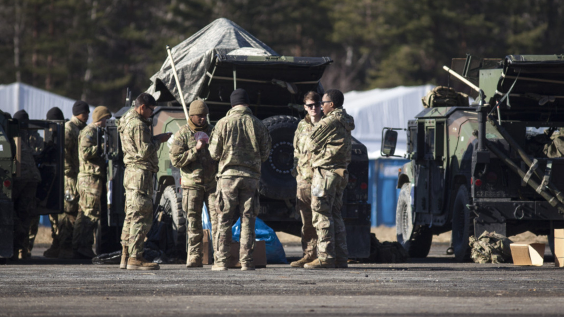 САЩ може да разположат около 2000 войници в Близкия изток