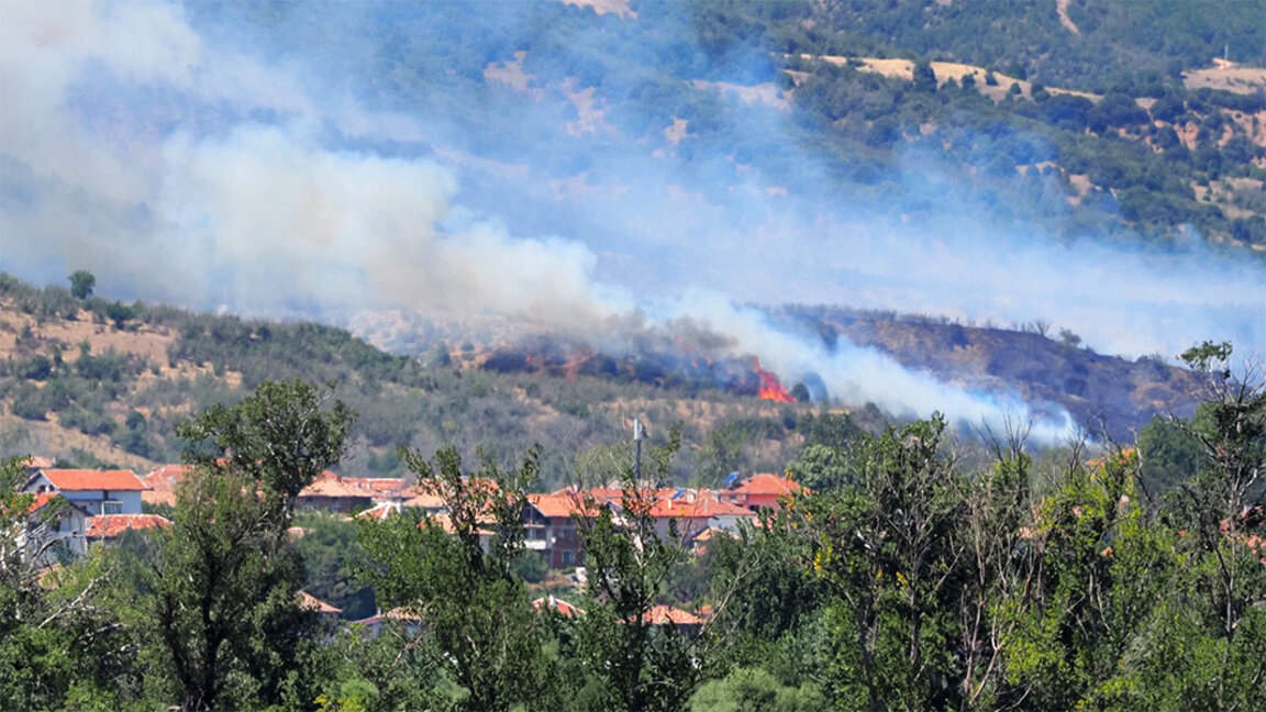 Incendies: Evacuation de villages à la frontière avec la Macédoine du Nord