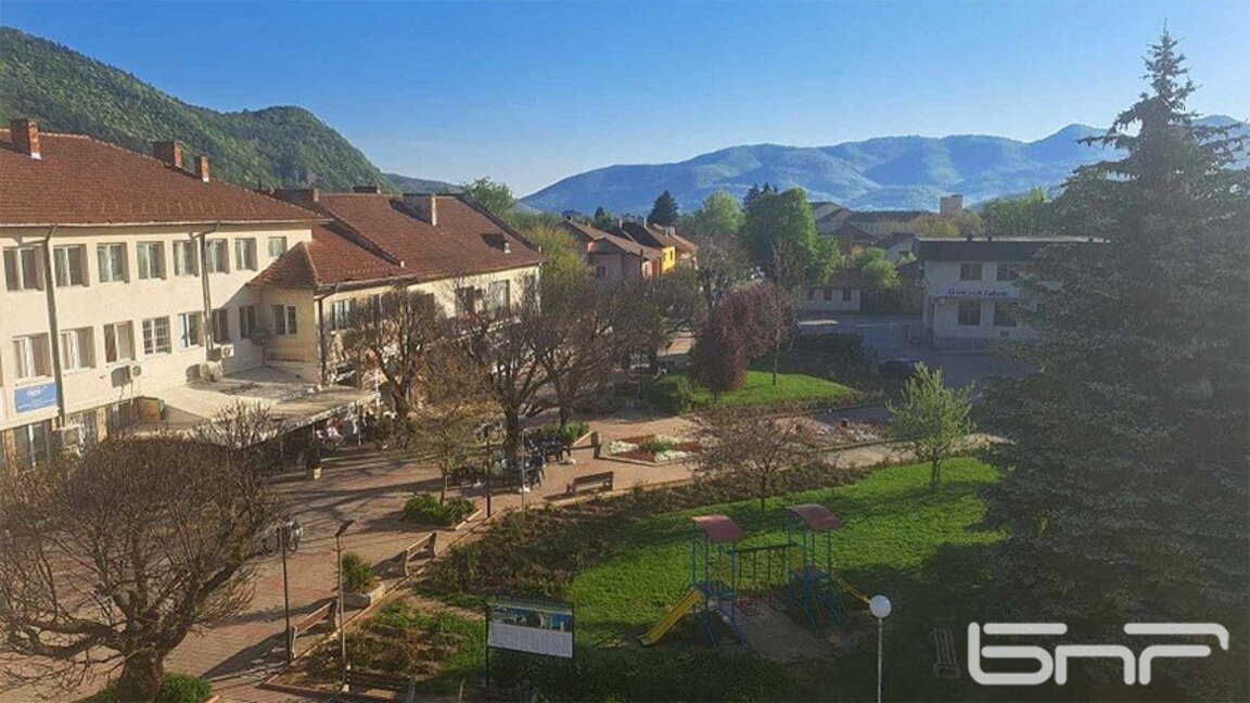 Етрополе