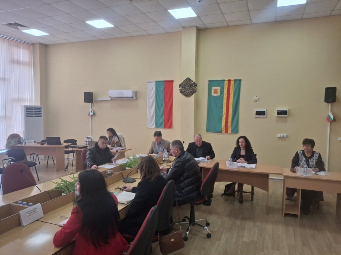 Съветниците на Болярово одобриха краткосрочен дълг от близо 2 млн. лв. за плащания по ремонти