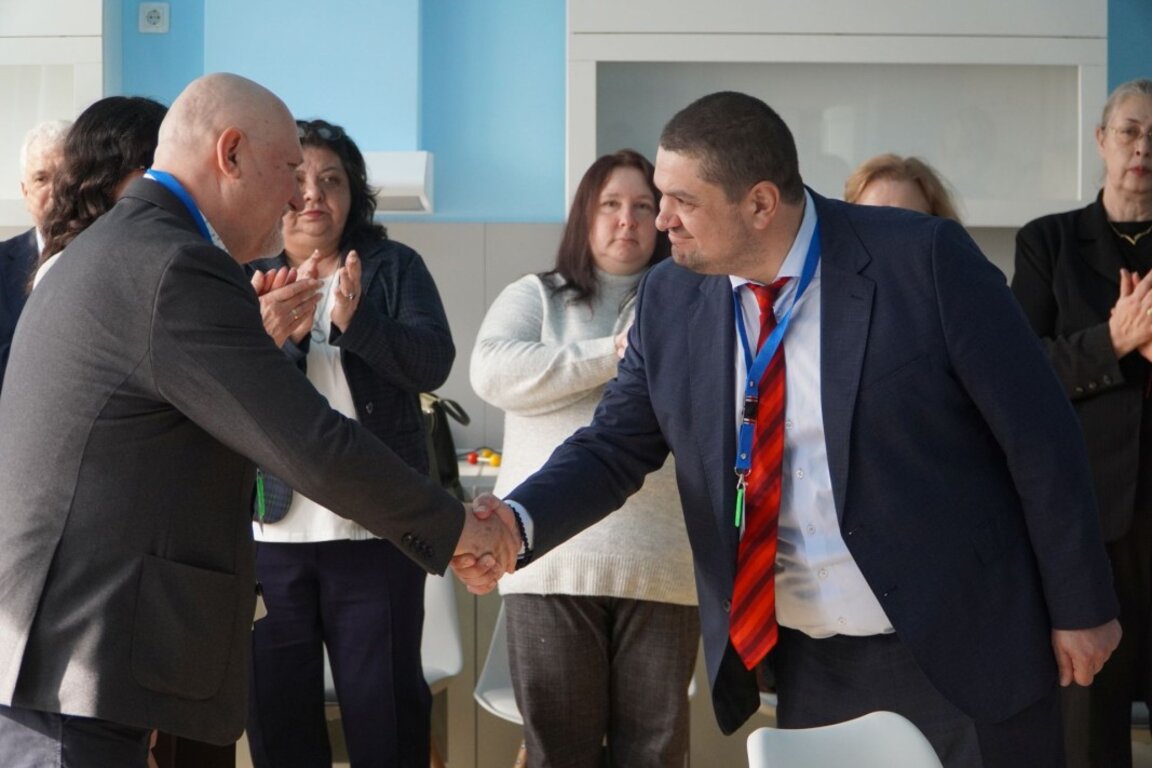 ЮЗУ поставя началото на майсторски STEM класове