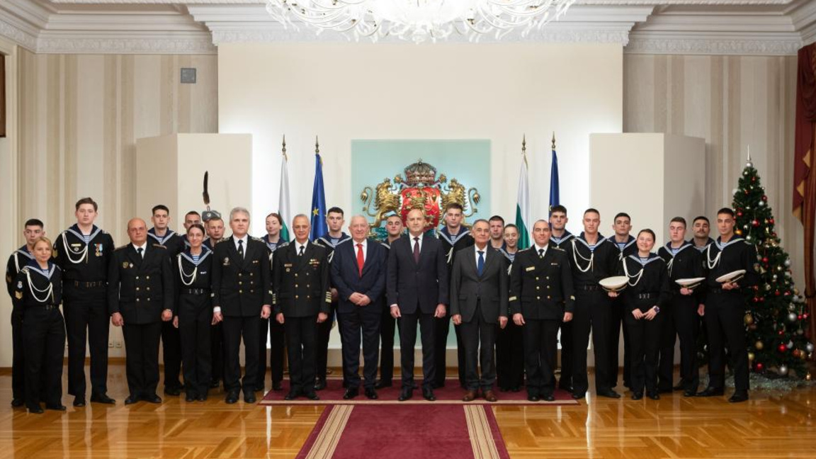 Президентът отличи български военноморски офицери