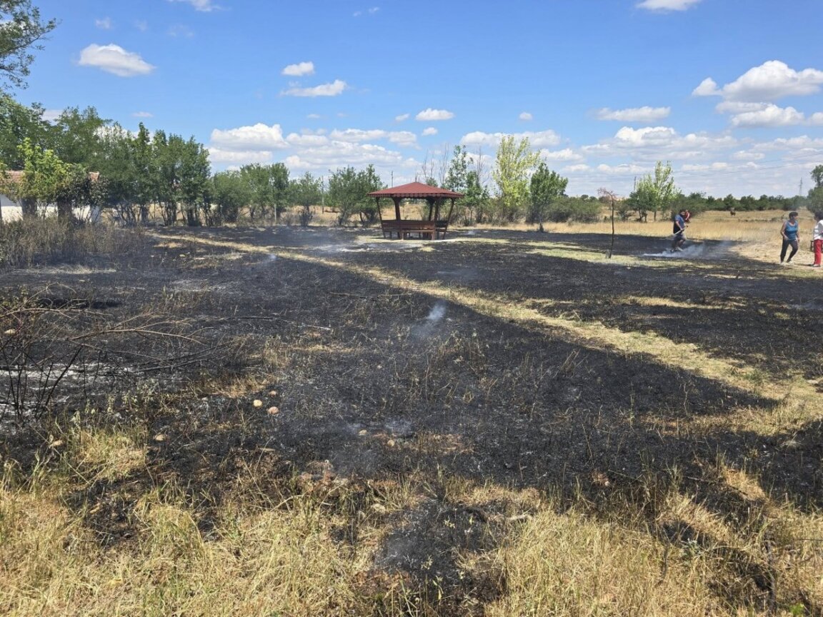 Изгасен е пожар в училището в Бело поле