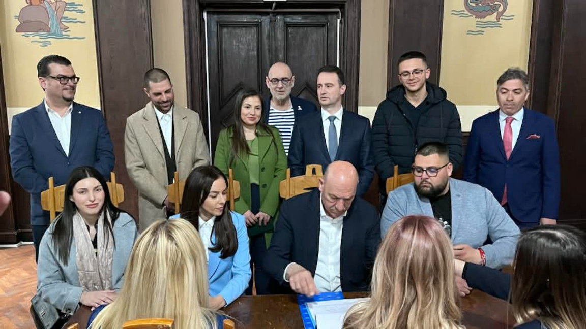 В Бургас ГЕРБ-СДС регистрира своята листа в РИК (ОБНОВЕНА)