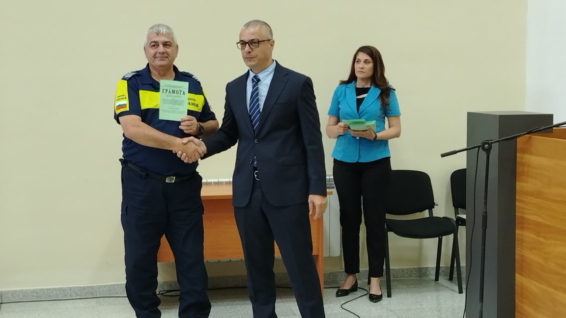 Спокойствието на гражданите: Мисията на служителите в МВР