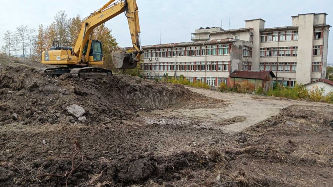 Многопрофилната болница "Д-р Ат. Дафовски" в Кърджали започна строителството на хеликоптерна площадка