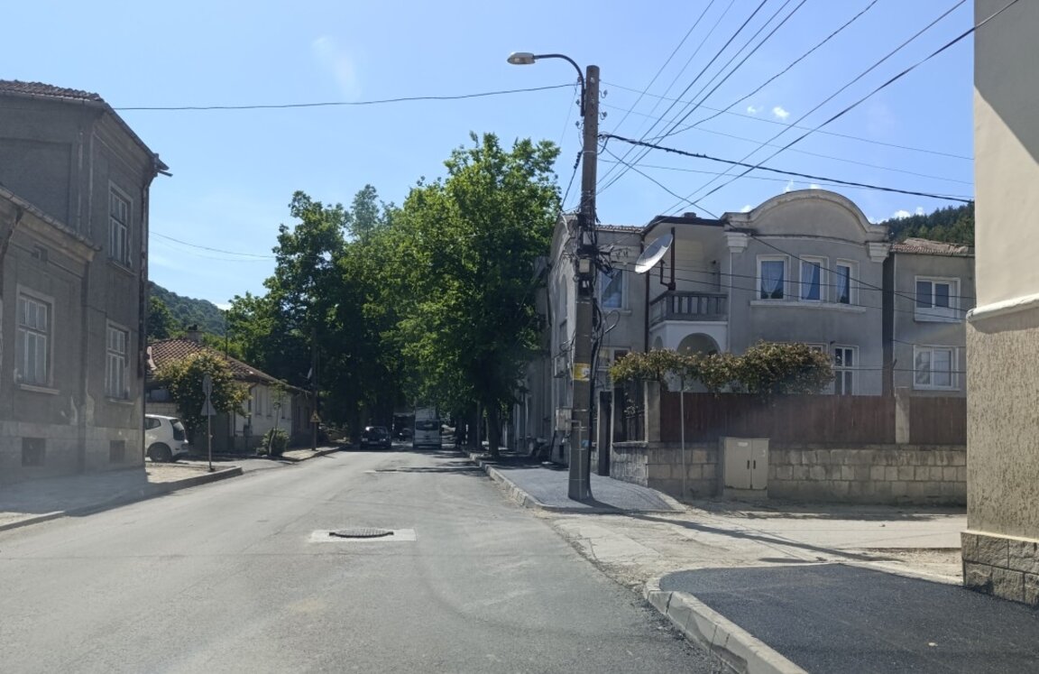 Ремонт затваря улица