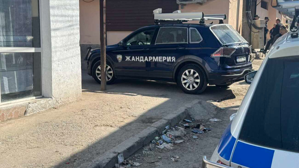 Четирима задържани при акция на полицията в Ямболско