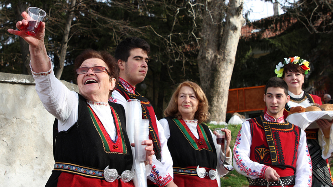 Zmeyovo’s herbal pelin comes to life on the eve of Christmas