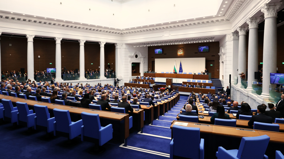 Депутатите изслушват министър Клисурски за финансовото състояние на държавата