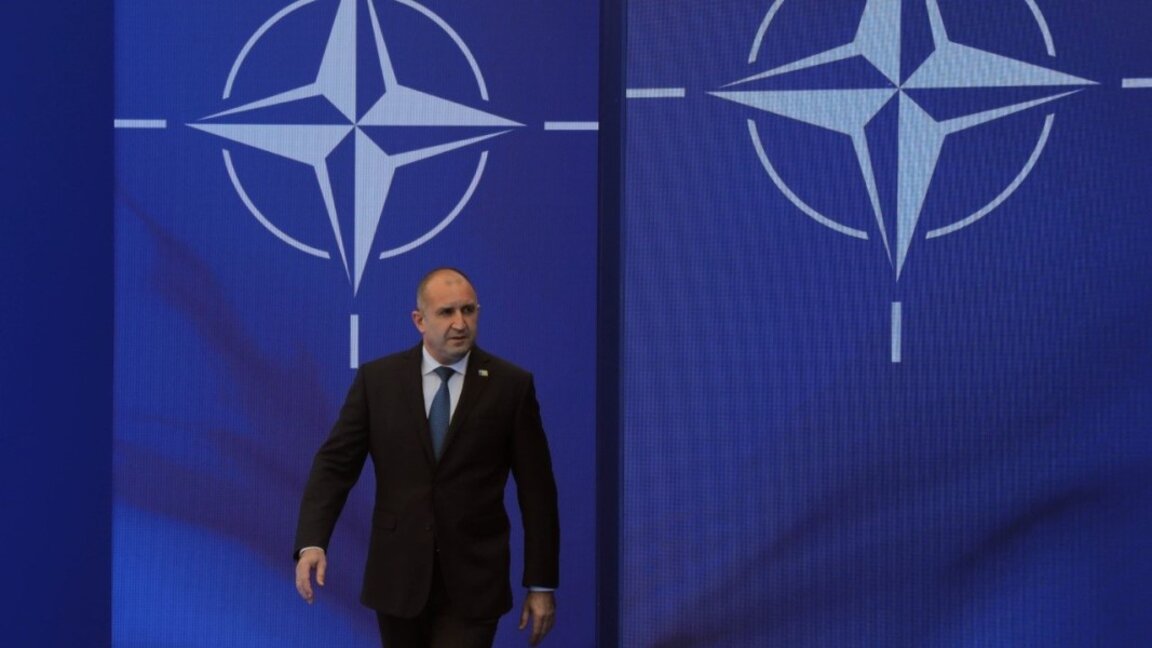 Кабинетът предлага Радев да ръководи делегацията ни на срещата на НАТО