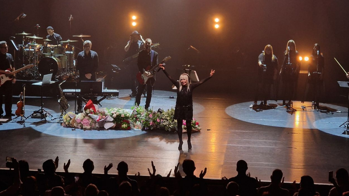Legendary singer Lili Ivanova with breathtaking concert in L'Olympia in Paris
