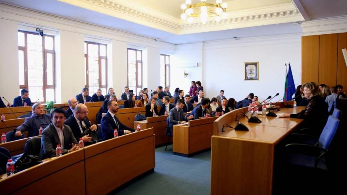 Nici la a doua încercare nu a fost ales președintele Consiliului Local